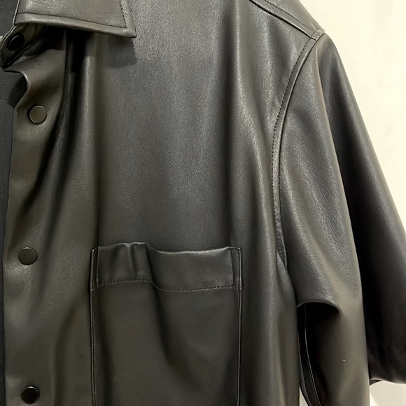Faux Leather Short-Sleeve Overshirt - Picture 4 of 5